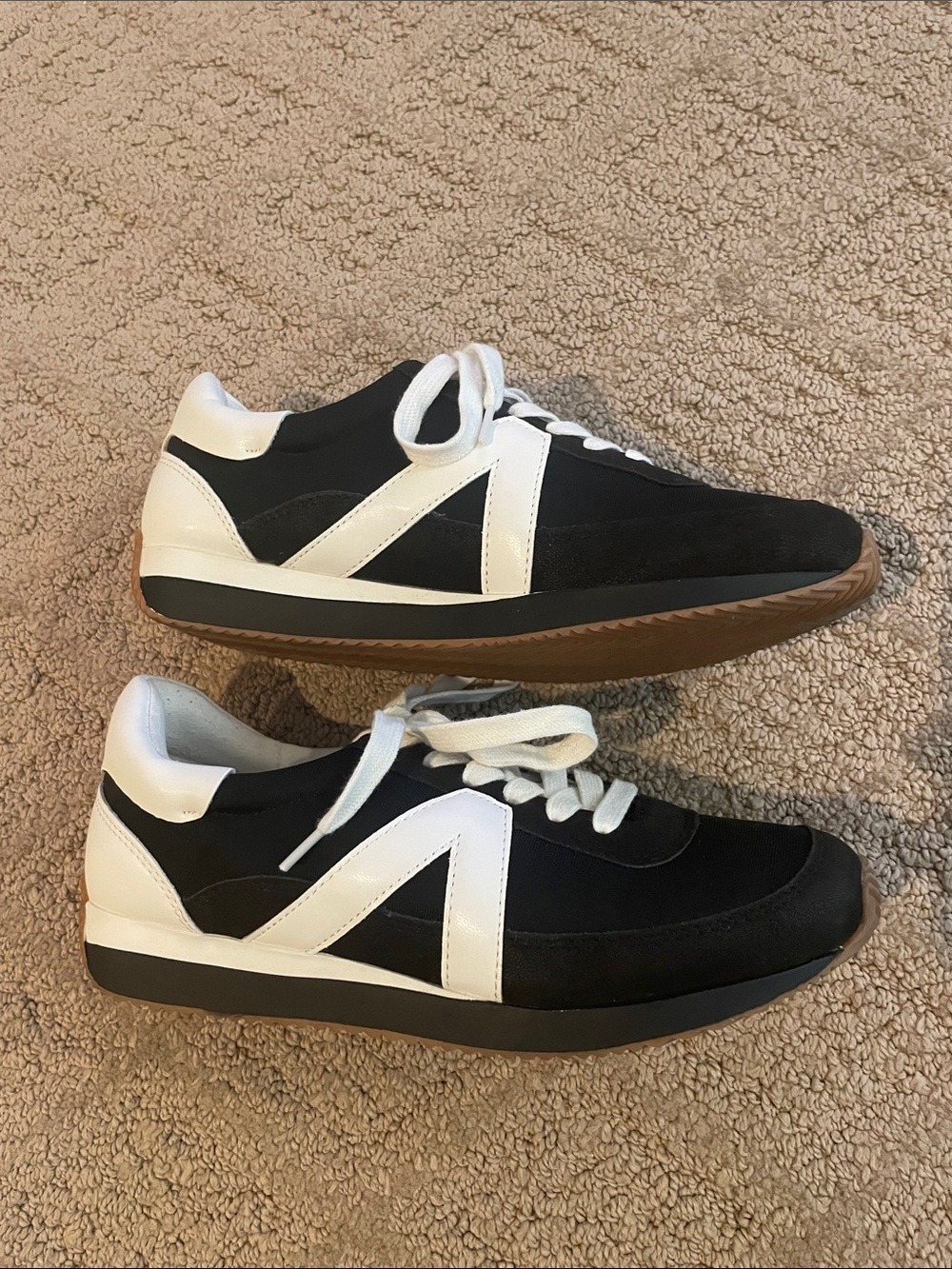 Loft Black and White Retro Lace-Up Sneakers - Picture 3 of 6